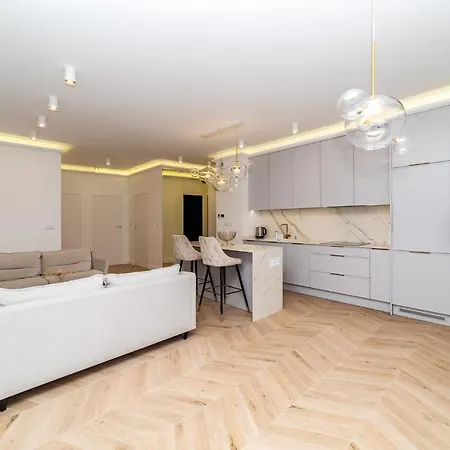 公寓 Apartament Rajska 8 *
